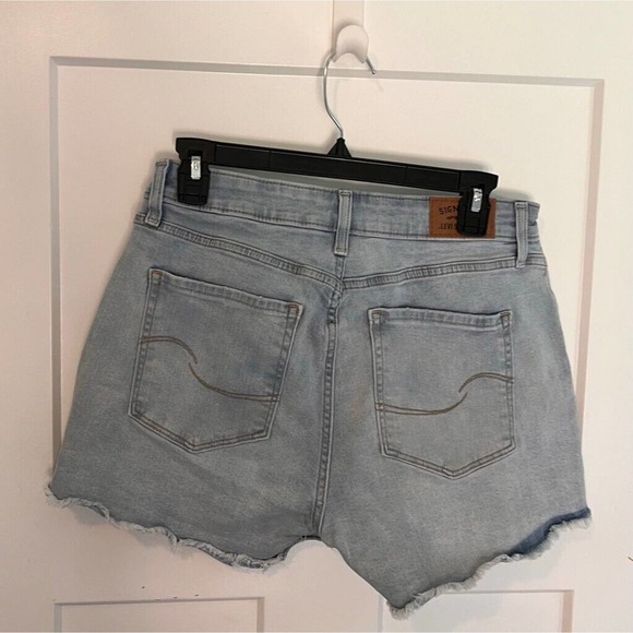 Signature By Levi Strauss & Co. Womens High Rise Shorts Cut-Off Frayed Stretch 8 - Picture 2 of 10